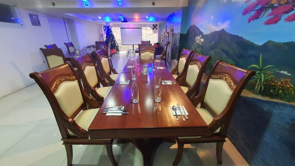 Hotel Loja Bella Luaran gambar